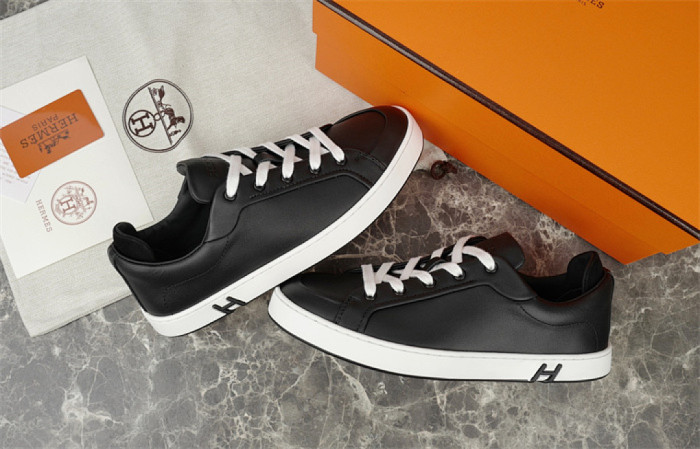 H**me5 Sneaker