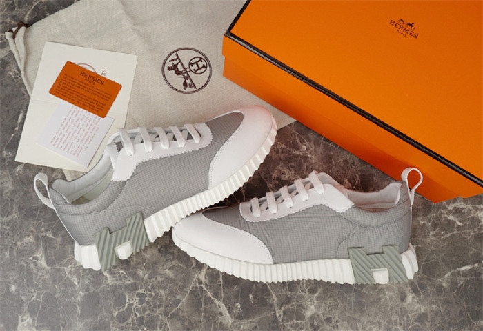 H**me5 Sneaker