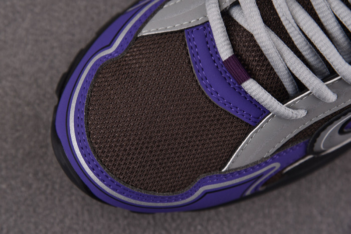 D10R B30 SNEAKER