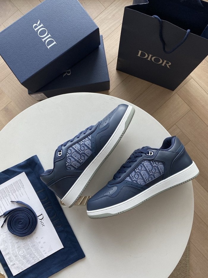 D10R B27 Sneaker
