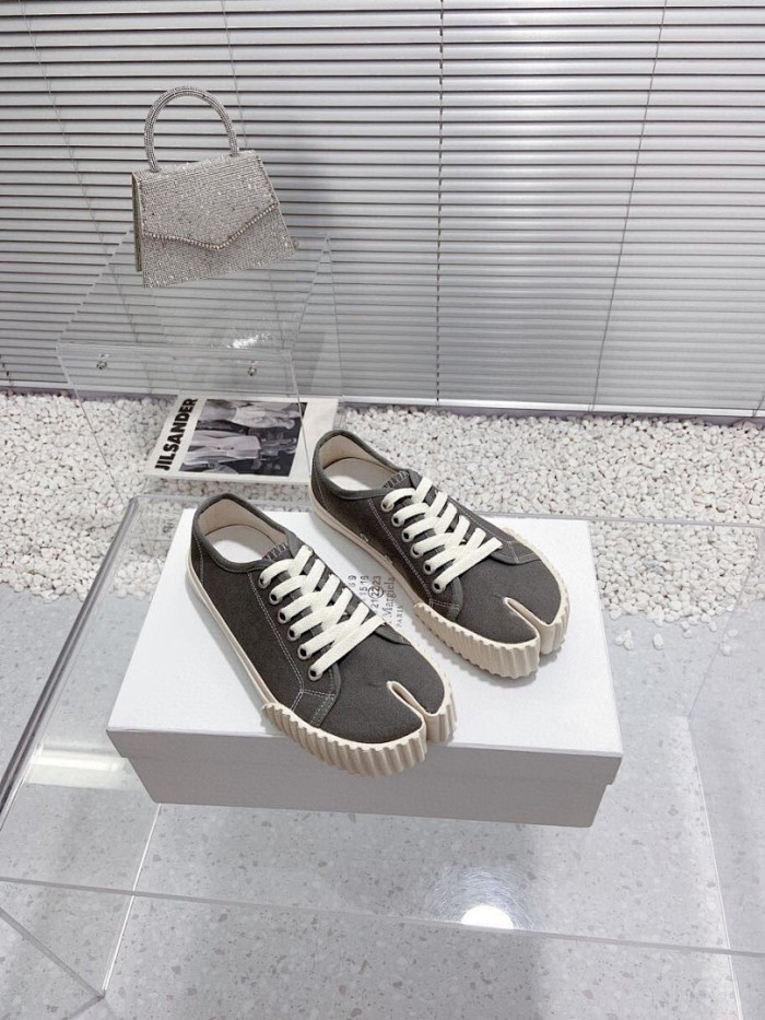 Ma1s0n Marg*e1a Tabi Low Top