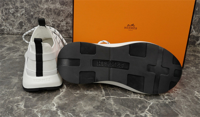 H**me5 Sneaker