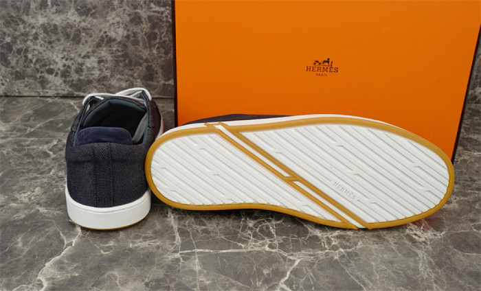 H**me5 Sneaker