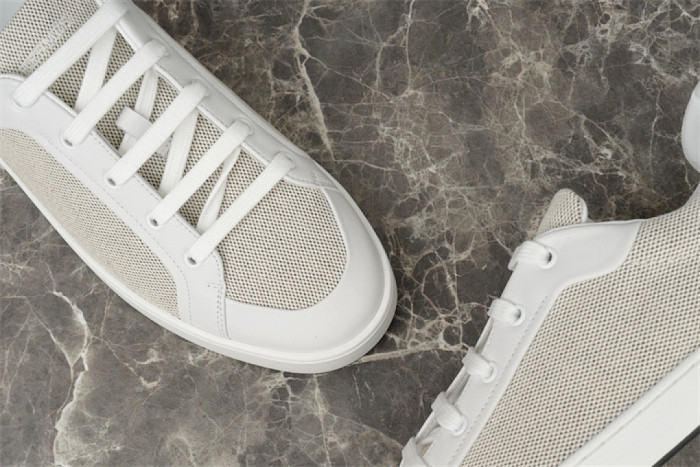 H**me5 Sneaker