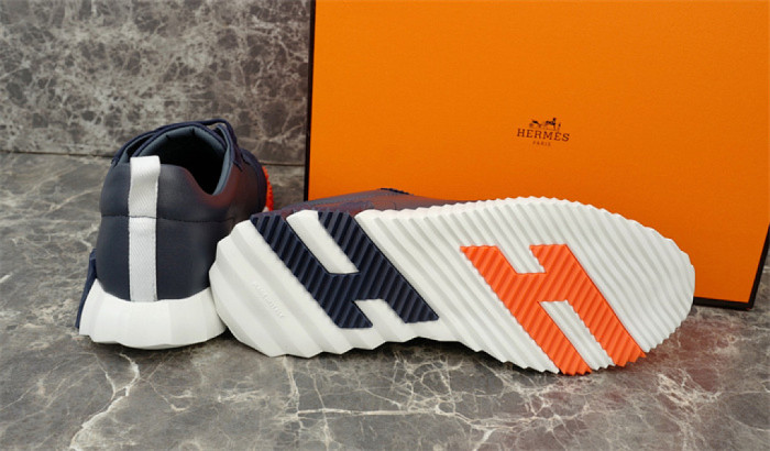 H**me5 Sneaker