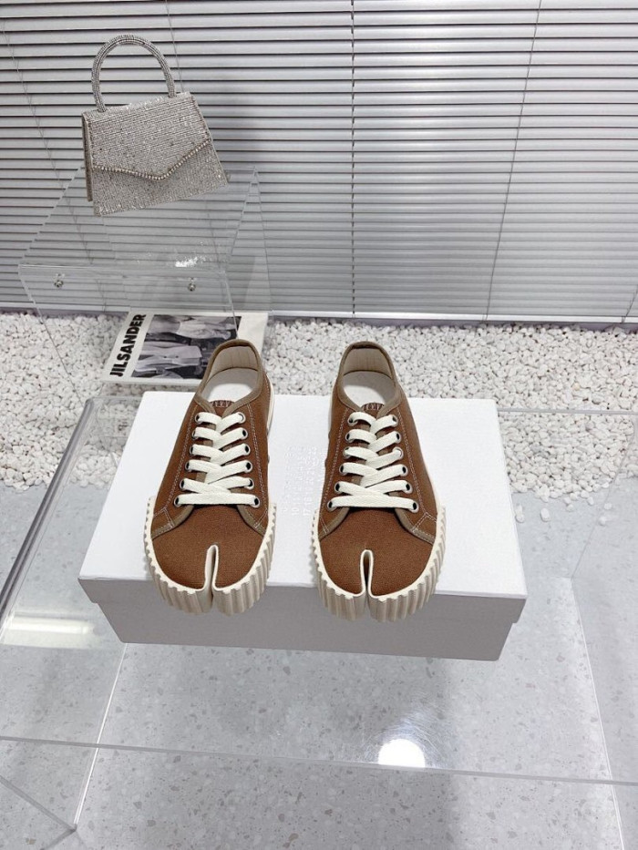 Ma1s0n Marg*e1a Tabi Low Top