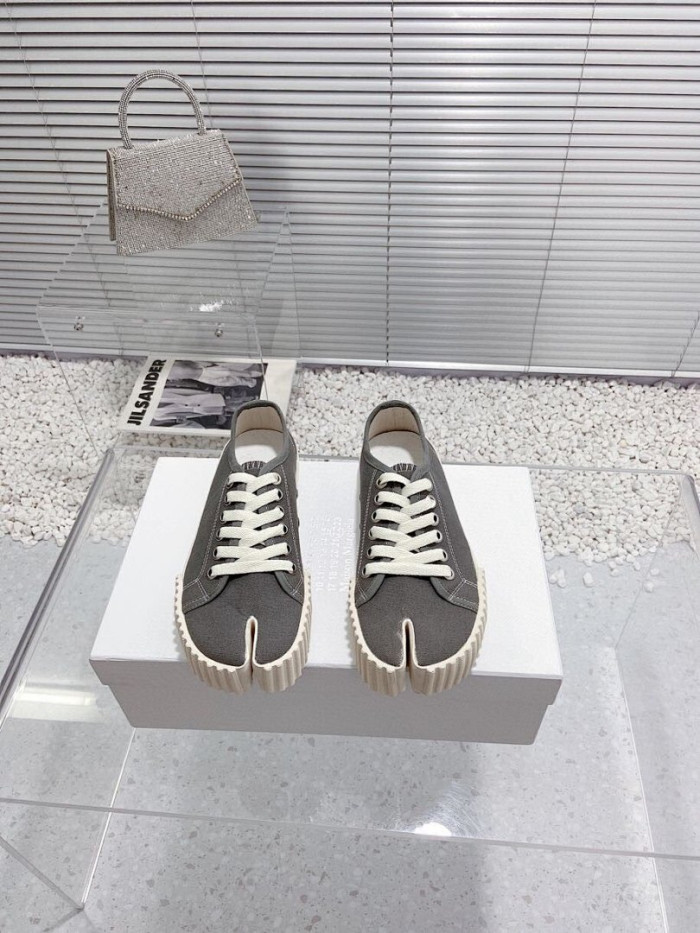 Ma1s0n Marg*e1a Tabi Low Top