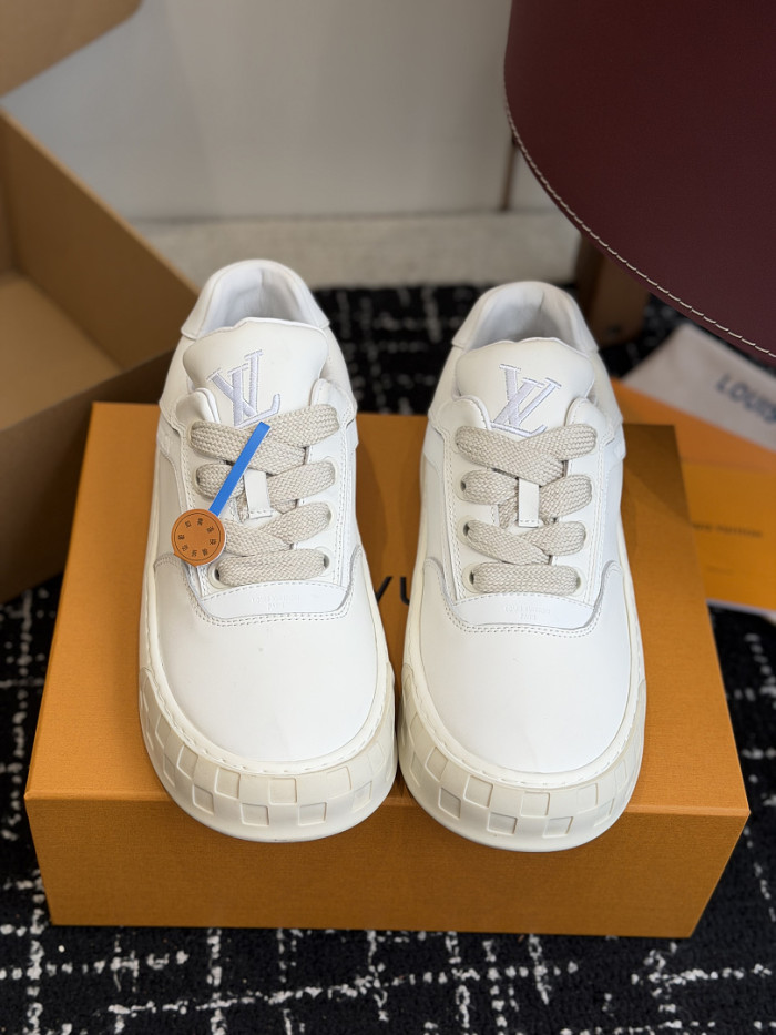 Lou1su1tt Tilted Sneaker