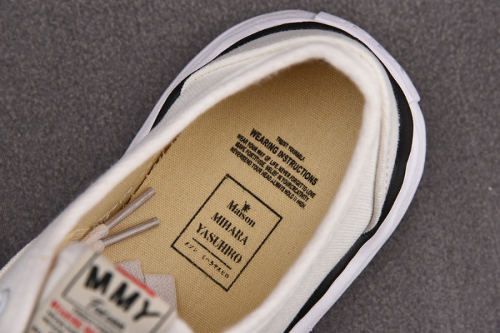 Ma1s0n MIHARA YASUHIRO SNEAKER