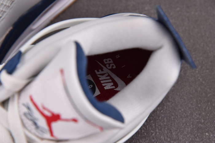 Air Jordan 4 Retro SB Navy DR5415-100
