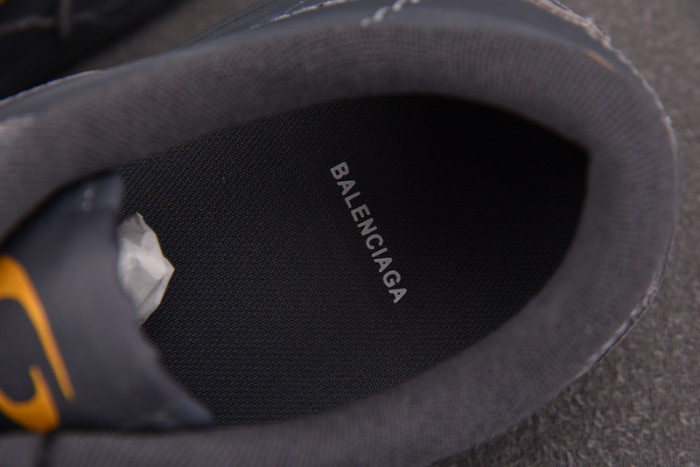 BLCG Hamptons Worn-out Sneaker 841765 WCURB 1180