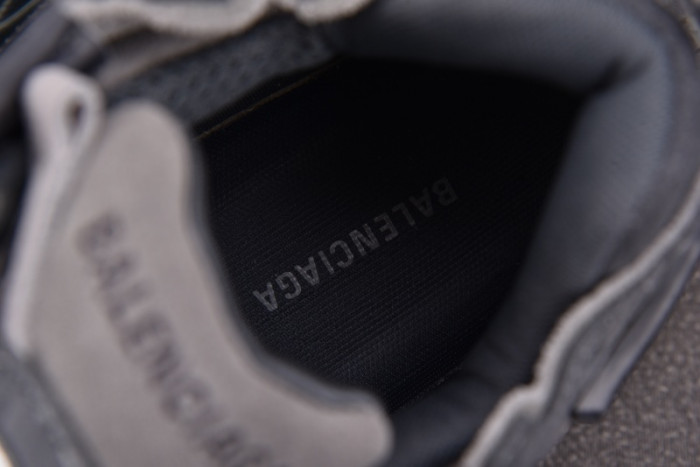 BLCG Runner Sneaker 772774 WRNSD 1100