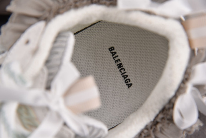 BLCG 3XL SNEAKER 932994 WTSAX 0210