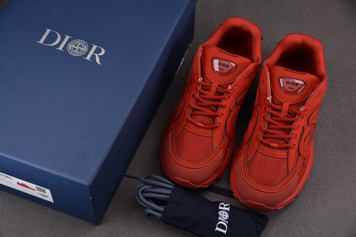 D10R B30 SNEAKER