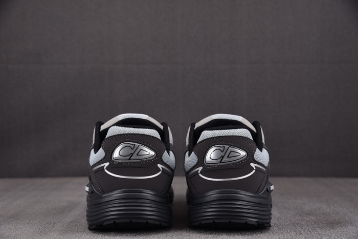 D10R B30 SNEAKER