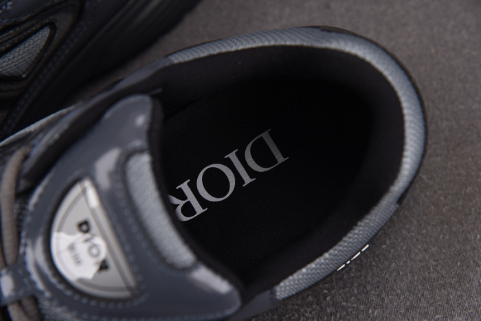 D10R B30 SNEAKER