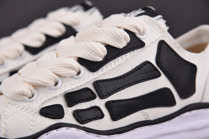 AM1R1 MIHARA YASUHIRO SNEAKER