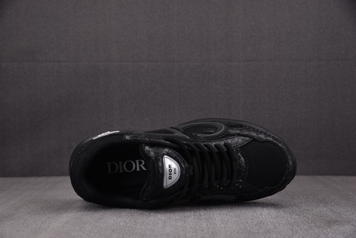 D10R B30 SNEAKER