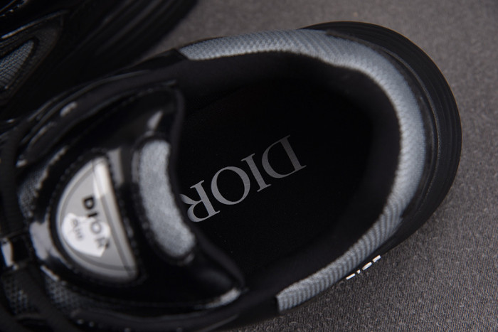 D10R B30 SNEAKER