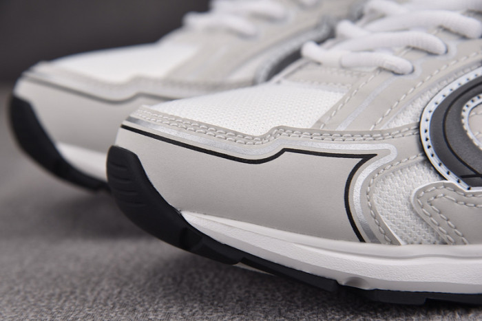 D10R B30 SNEAKER