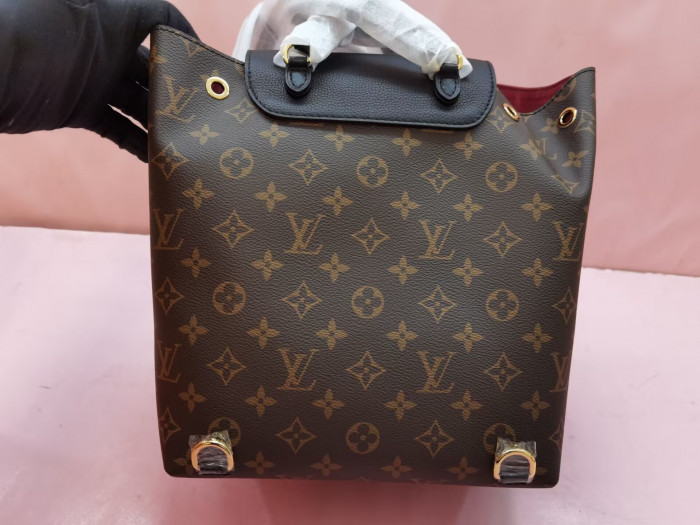 Lou1su1tt BACKPACK