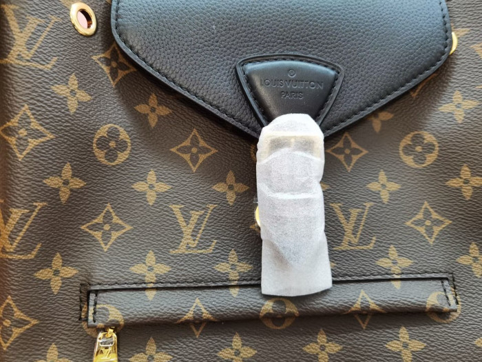 Lou1su1tt BACKPACK