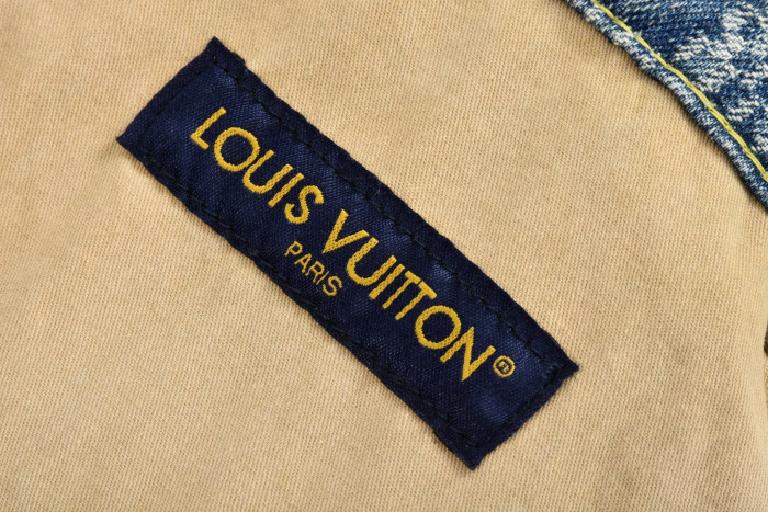 Lou1su1tt JEANS
