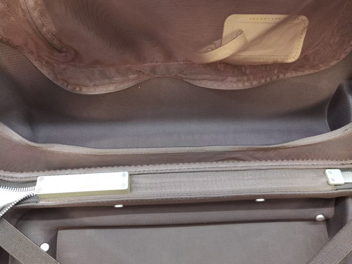 Lou1su1tt TRAVEL BOX