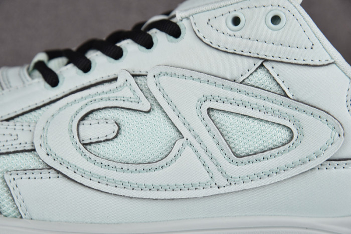 D10R B30 SNEAKER